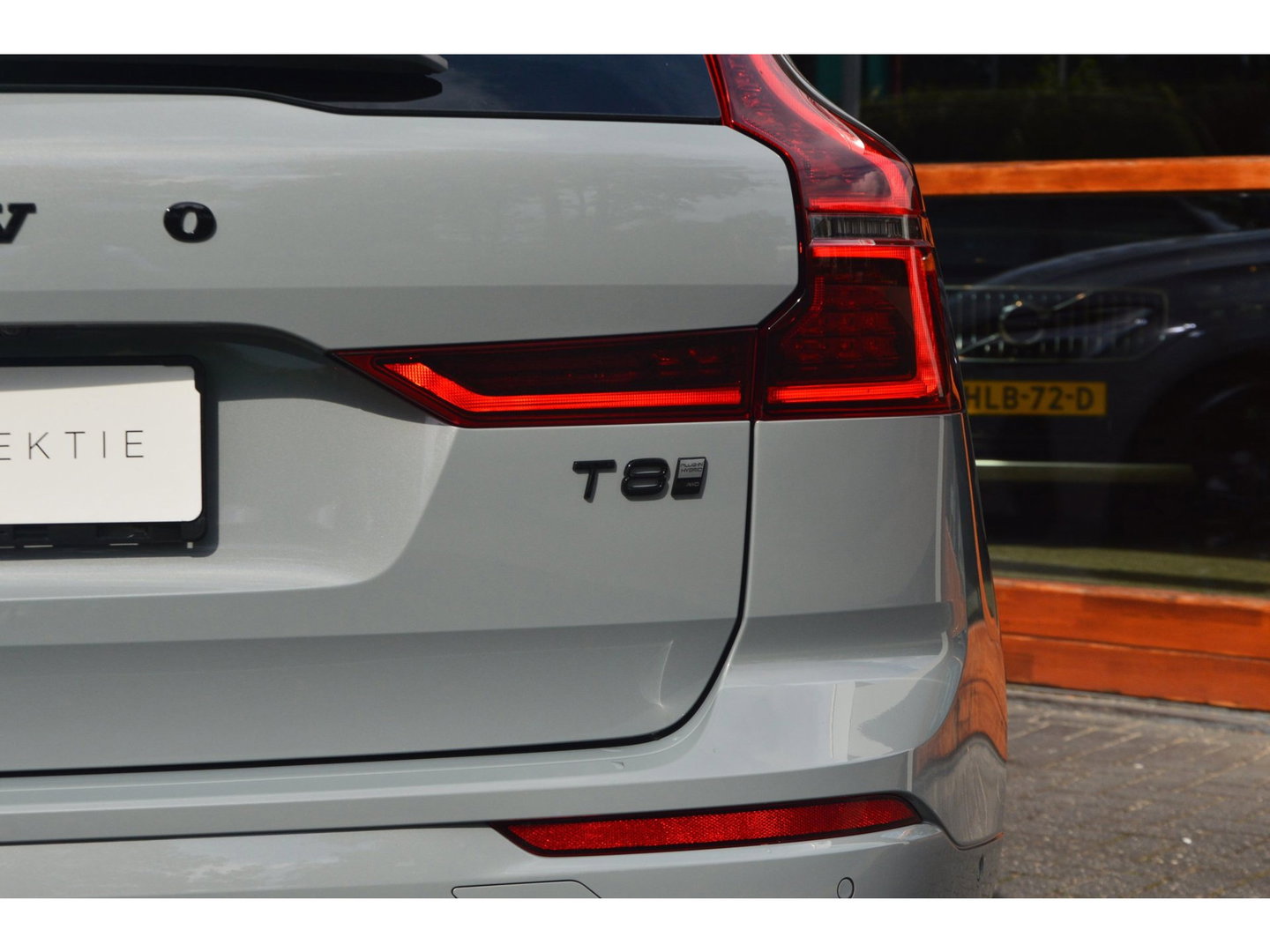 Volvo XC60 T8 Hybrid AWD Ultra Black Edition | Luchtvering | Bowers & Wilkins | Stoelventilatie | Massage | Panoramadak |