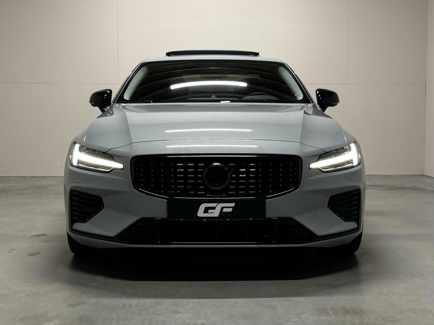 Volvo S60 2.0 Recharge T8 AWD Ultimate Dark Pano B&W Massage