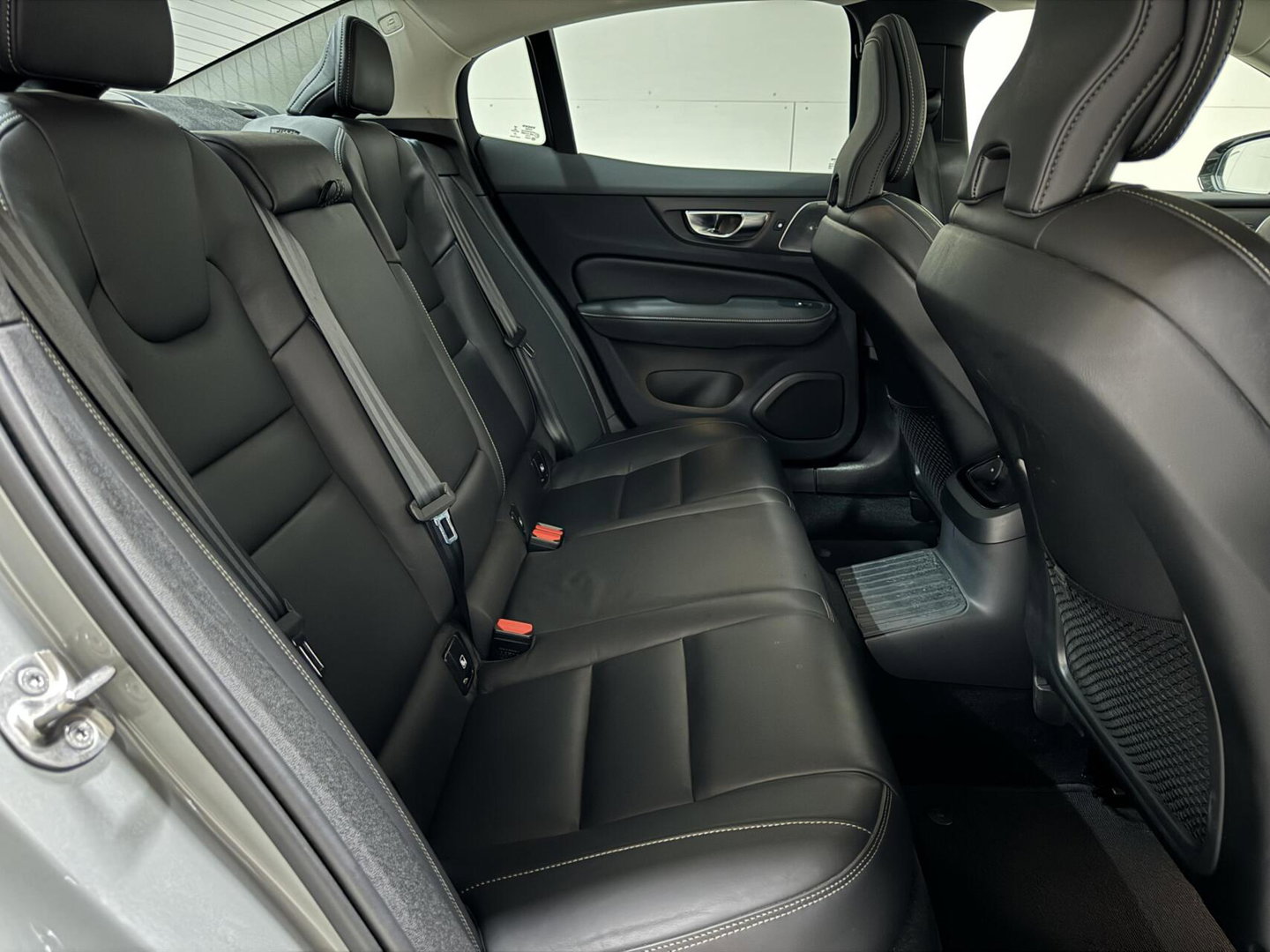 Volvo S60 2.0 Recharge T8 AWD Ultimate Dark Pano B&W Massage