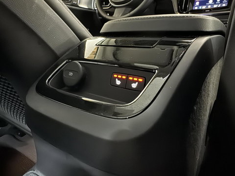 Volvo S60 2.0 Recharge T8 AWD Ultimate Dark Pano B&W Massage