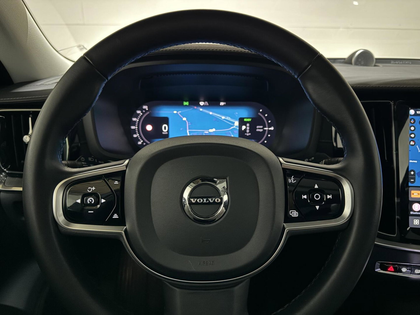 Volvo S60 2.0 Recharge T8 AWD Ultimate Dark Pano B&W Massage