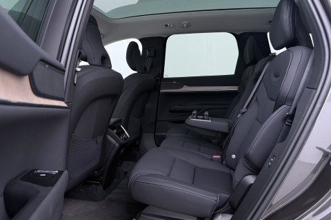 Volvo EX90 Twin Motor Plus 7p. 111 kWh | FACELIFT | 800V! | ACC | Panoramadak | 360° Camera | Head-Up | BOSE Audio | Stoelventilatie | 7P