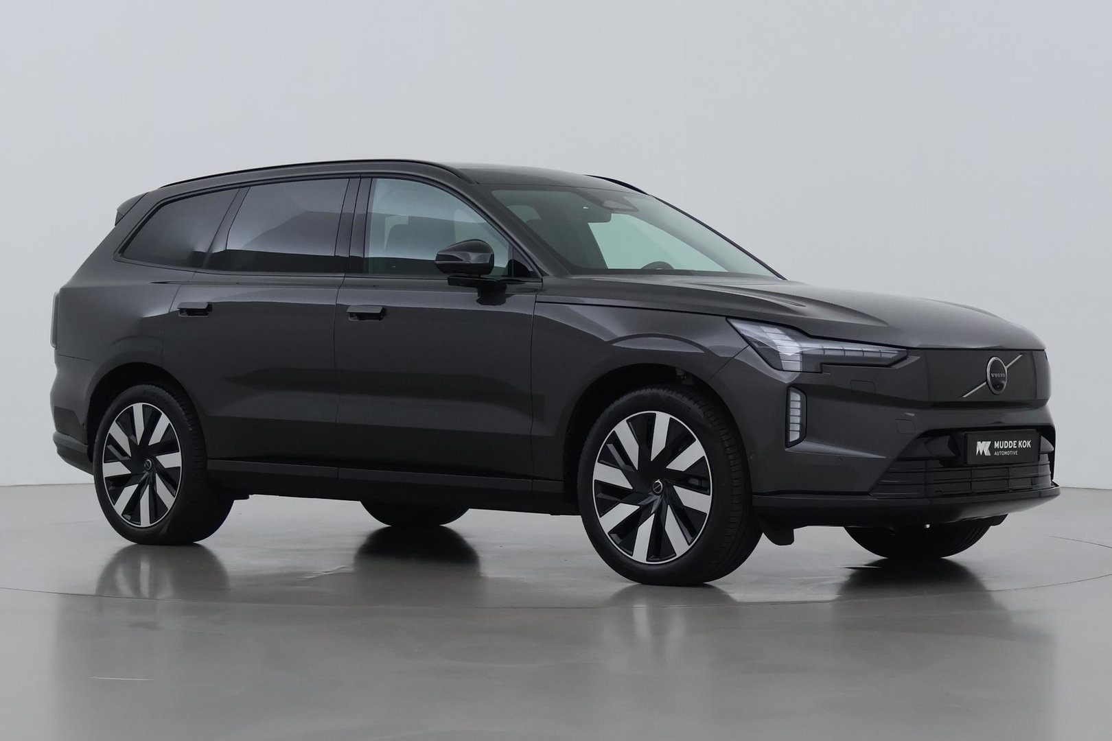 Volvo EX90 Twin Motor Plus 7p. 111 kWh | FACELIFT | 800V! | ACC | Panoramadak | 360° Camera | Head-Up | BOSE Audio | Stoelventilatie | 7P