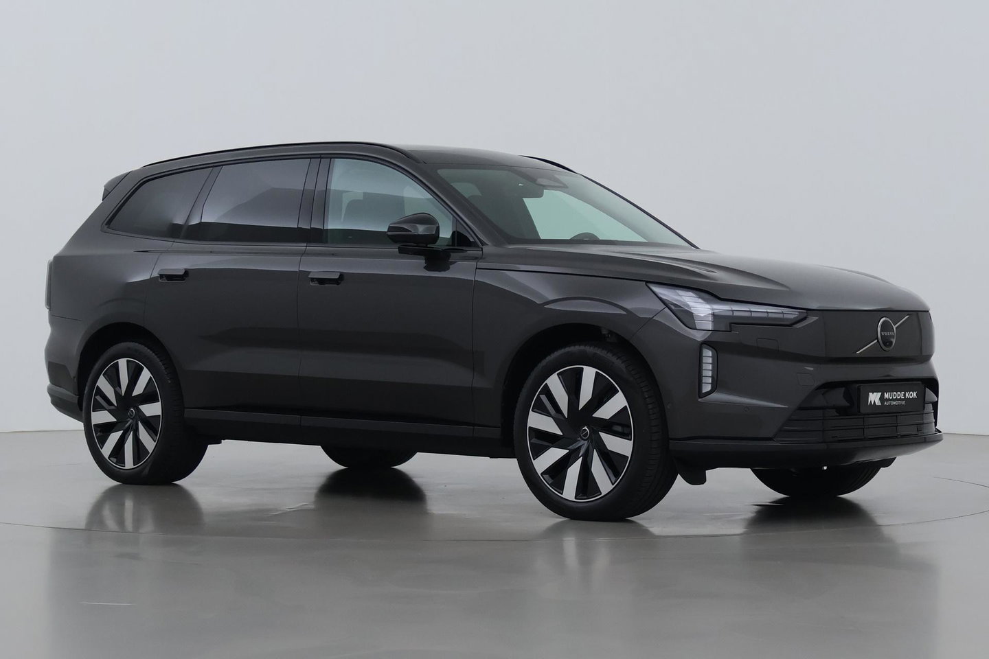 Volvo EX90 Twin Motor Plus 7p. 111 kWh | FACELIFT | 800V! | ACC | Panoramadak | 360° Camera | Head-Up | BOSE Audio | Stoelventilatie | 7P