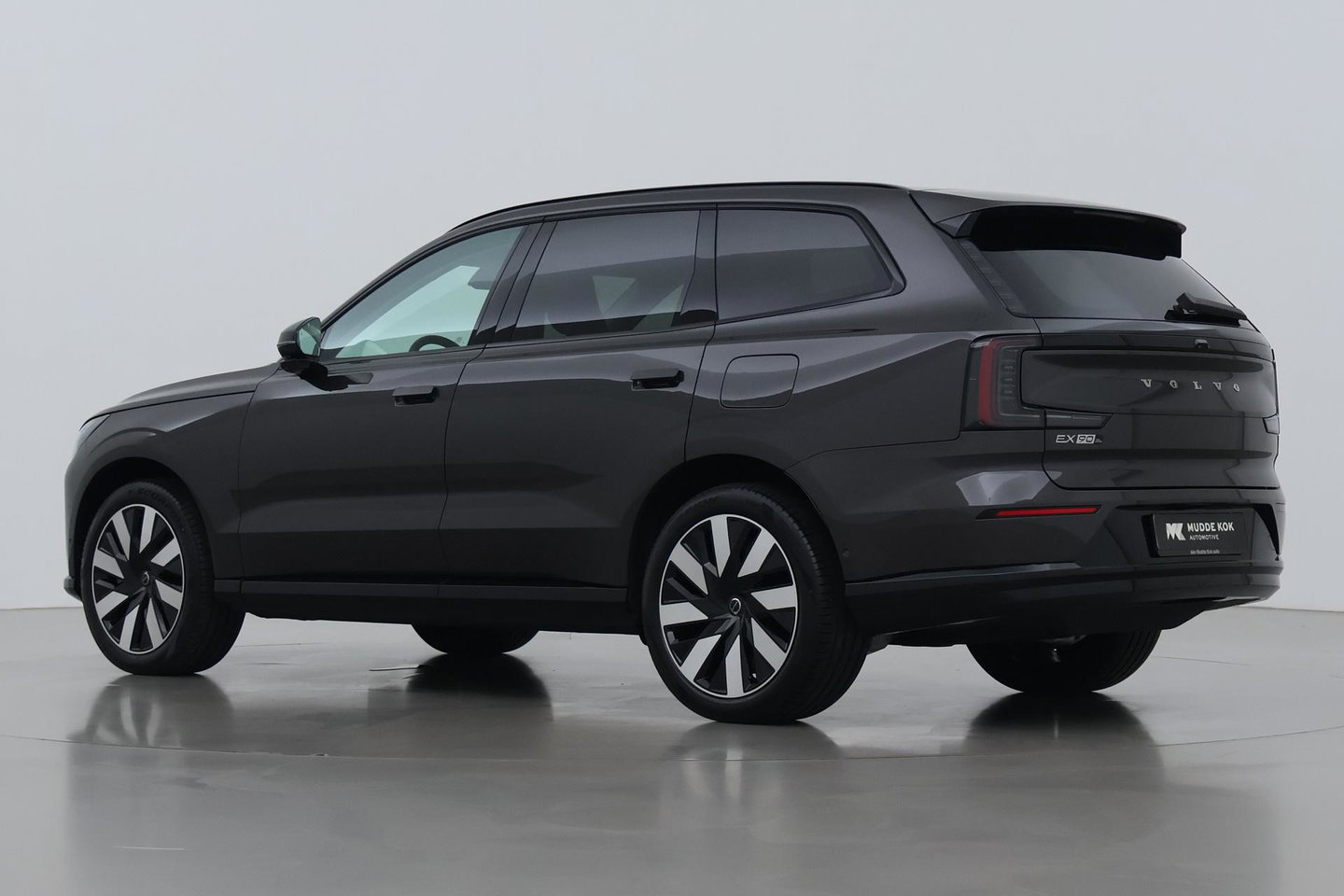 Volvo EX90 Twin Motor Plus 7p. 111 kWh | FACELIFT | 800V! | ACC | Panoramadak | 360° Camera | Head-Up | BOSE Audio | Stoelventilatie | 7P
