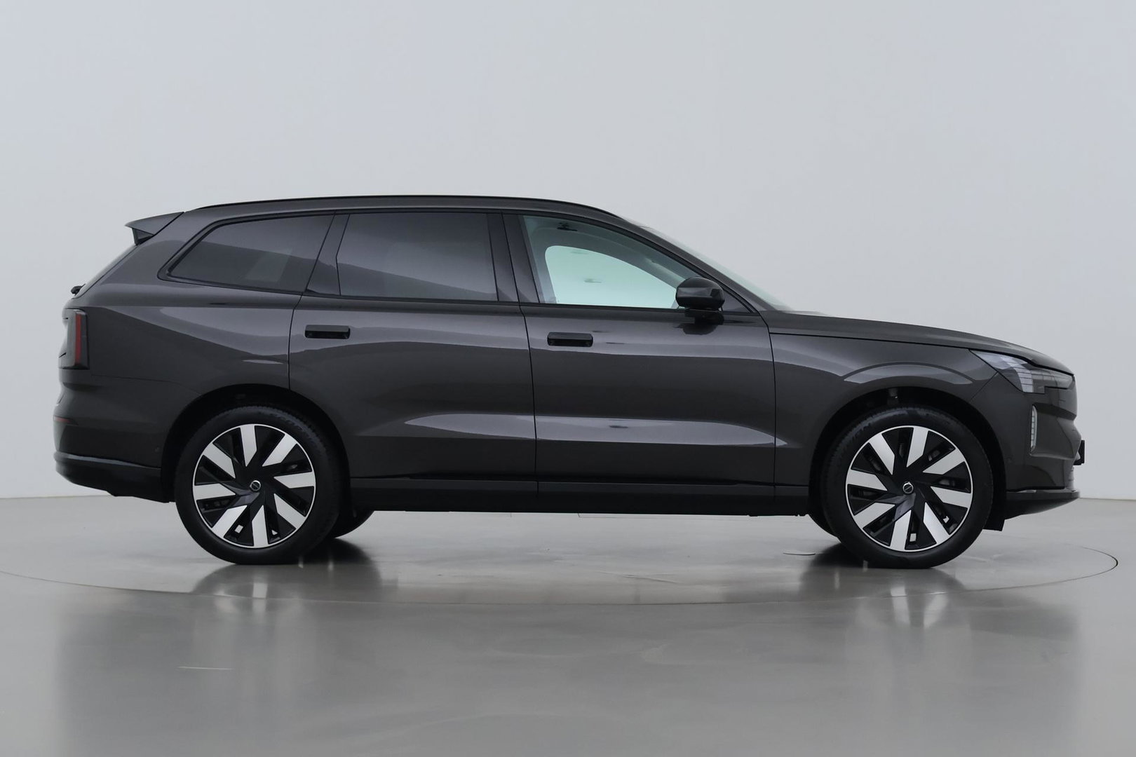 Volvo EX90 Twin Motor Plus 7p. 111 kWh | FACELIFT | 800V! | ACC | Panoramadak | 360° Camera | Head-Up | BOSE Audio | Stoelventilatie | 7P
