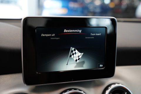 Mercedes-Benz GLA 200 Ambition Panoramadak Navigatie Bi-Xenon