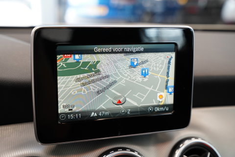 Mercedes-Benz GLA 200 Ambition Panoramadak Navigatie Bi-Xenon