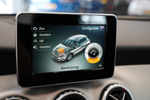 Mercedes-Benz GLA 200 Ambition Panoramadak Navigatie Bi-Xenon