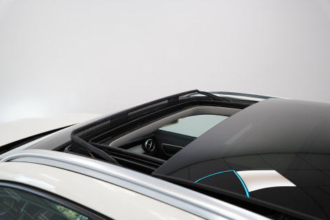 Mercedes-Benz GLA 200 Ambition Panoramadak Navigatie Bi-Xenon