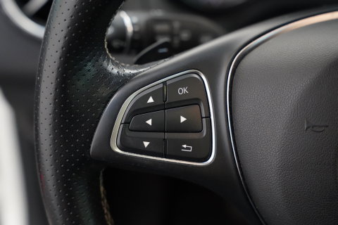 Mercedes-Benz GLA 200 Ambition Panoramadak Navigatie Bi-Xenon