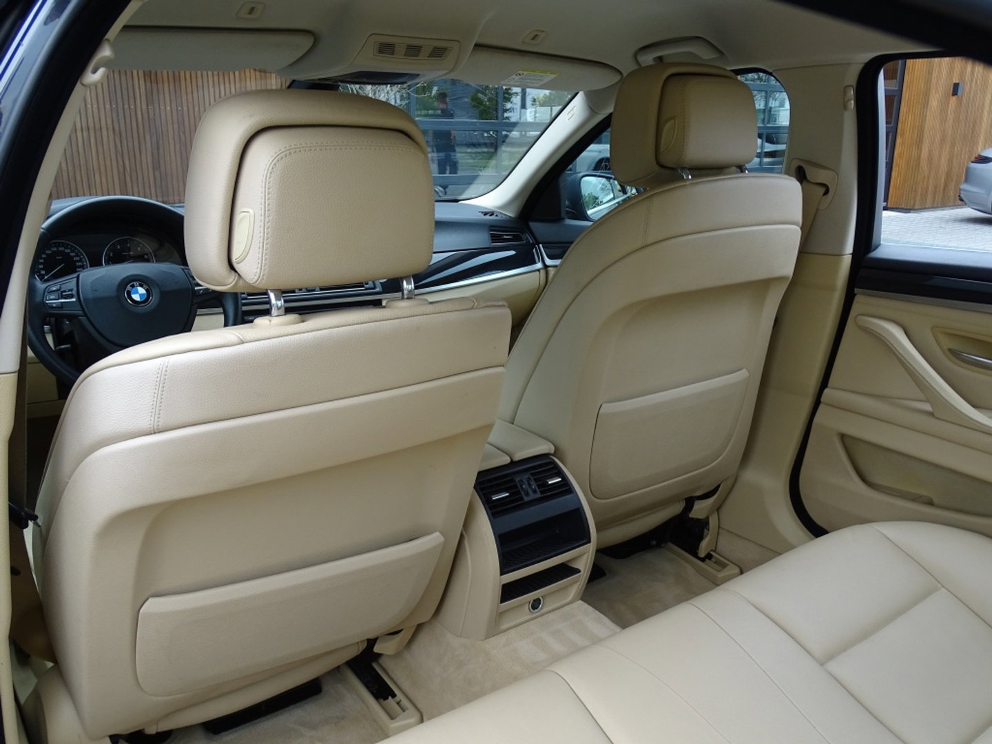 BMW 5 Serie 528i 259PK automaat / High Executive / *NAP*