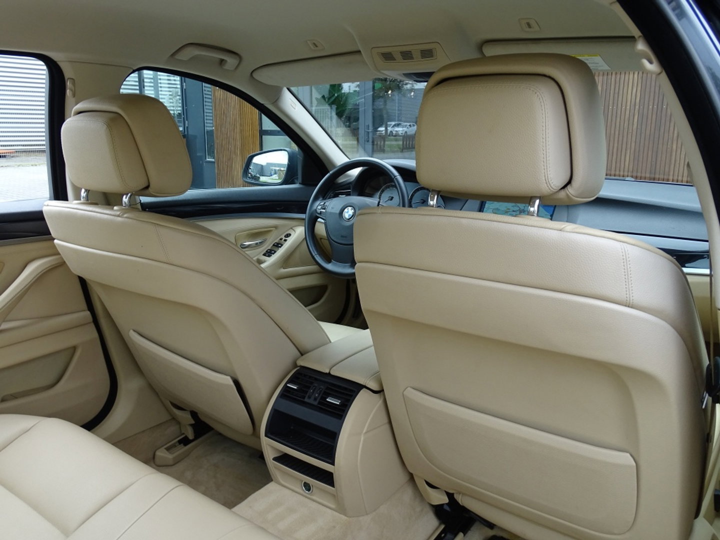 BMW 5 Serie 528i 259PK automaat / High Executive / *NAP*