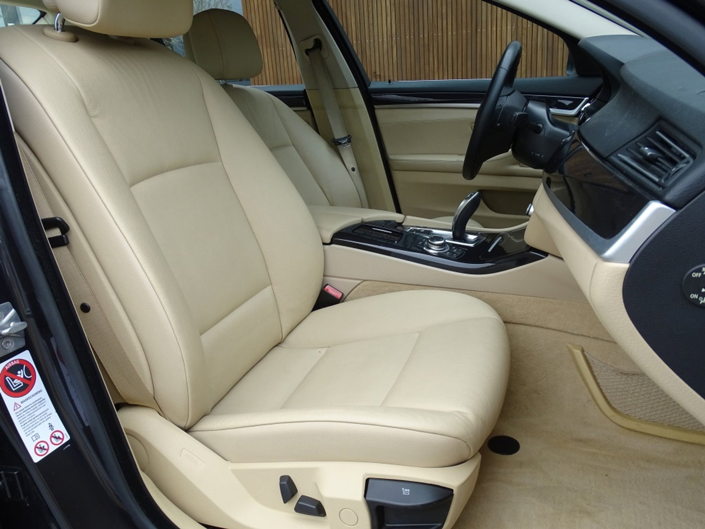 BMW 5 Serie 528i 259PK automaat / High Executive / *NAP*