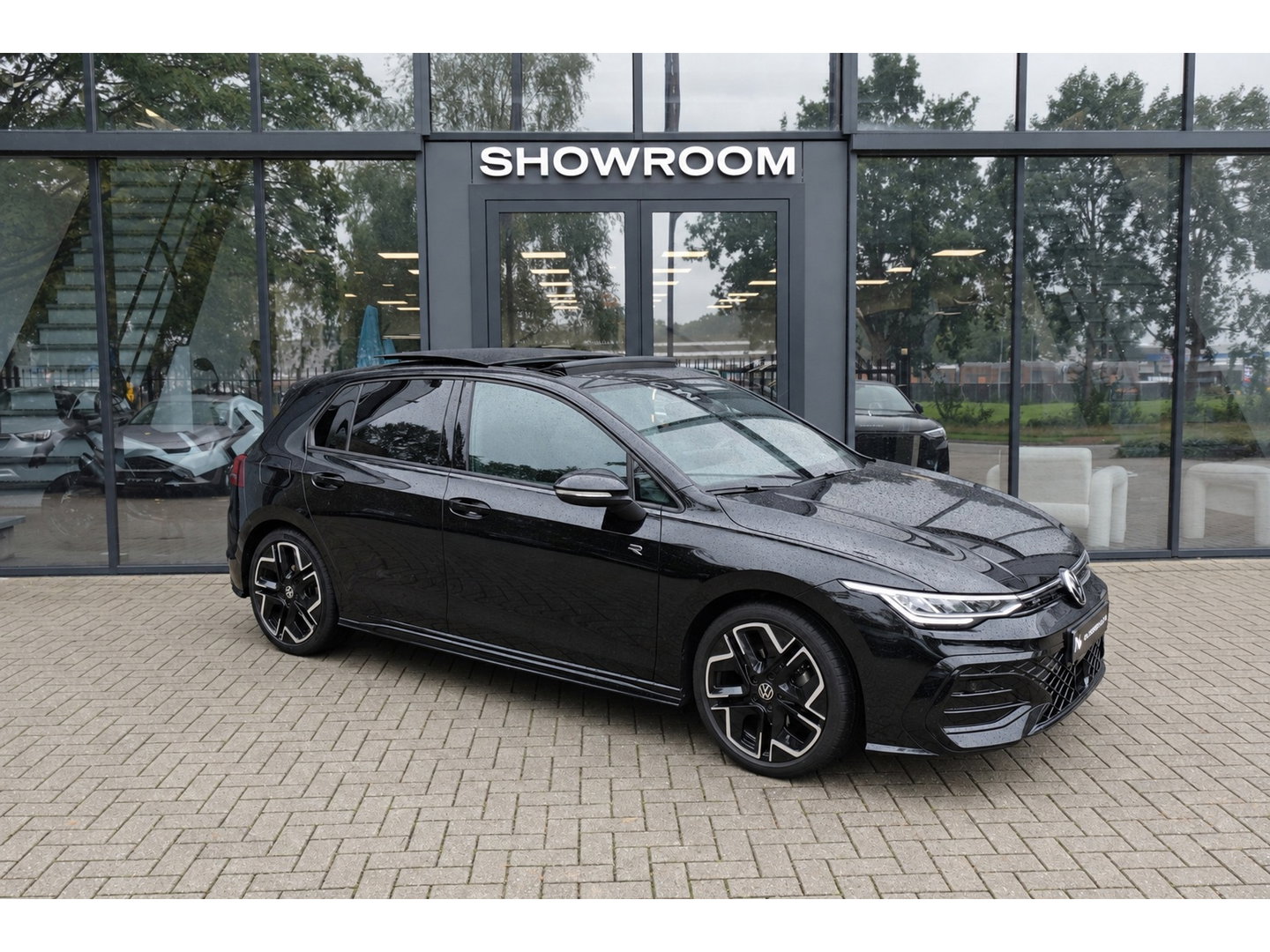 Volkswagen Golf 1.5 eTSI R-Line Edition PANO KEYLESS HUD