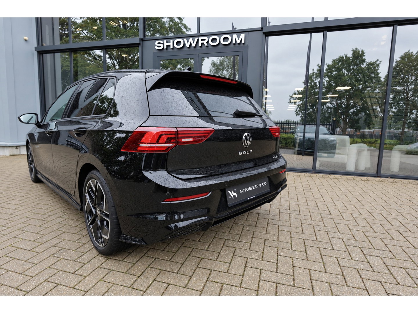 Volkswagen Golf 1.5 eTSI R-Line Edition PANO KEYLESS HUD