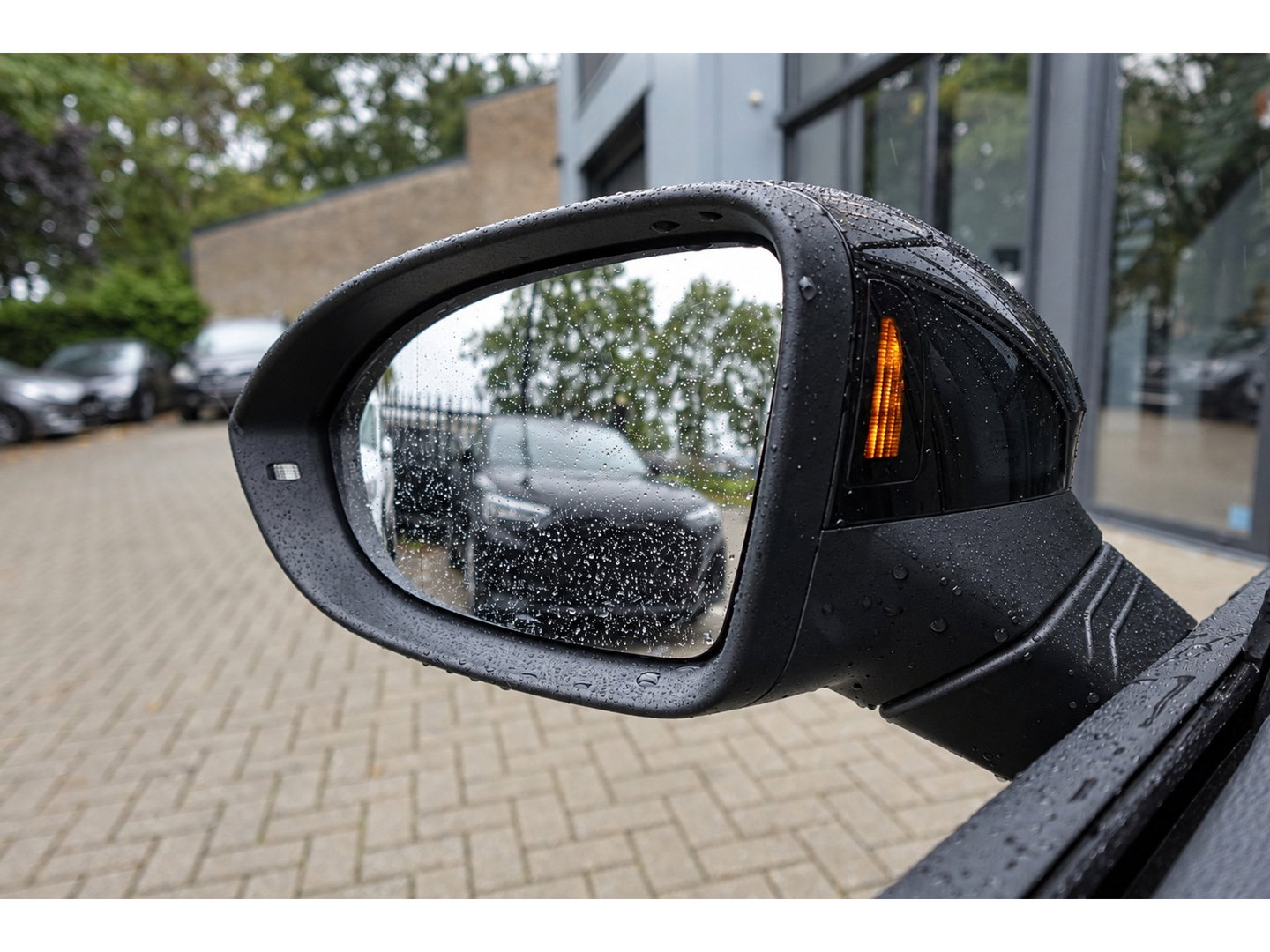 Volkswagen Golf 1.5 eTSI R-Line Edition PANO KEYLESS HUD