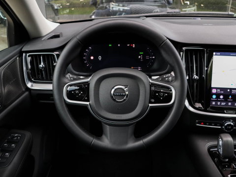 Volvo V60 T8 AWD Plus Dark 455PK Panoramadak HeadUp Display 360 Cam Alarm Getint glas