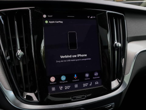 Volvo V60 T8 AWD Plus Dark 455PK Panoramadak HeadUp Display 360 Cam Alarm Getint glas