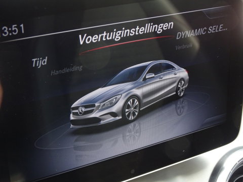 Mercedes-Benz CLA-Klasse 180 automaat / AMG pakket / facelift / LED