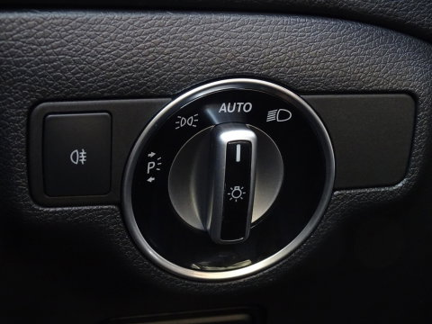 Mercedes-Benz CLA-Klasse 180 automaat / AMG pakket / facelift / LED