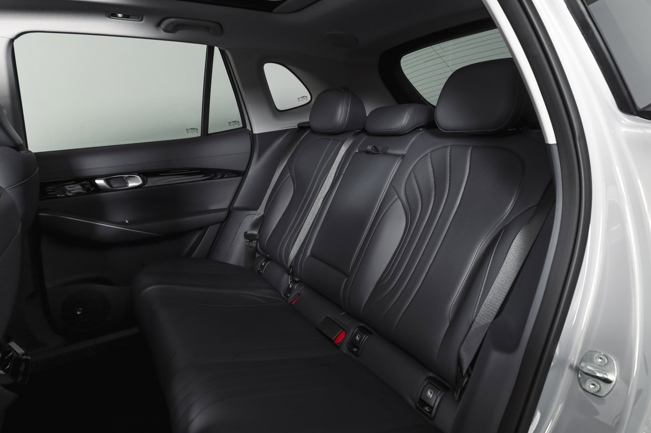 Geely E5