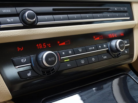 BMW 5 Serie 528i 259PK automaat / High Executive / *NAP*