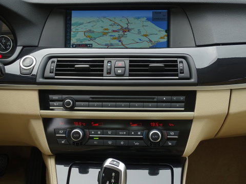 BMW 5 Serie 528i 259PK automaat / High Executive / *NAP*