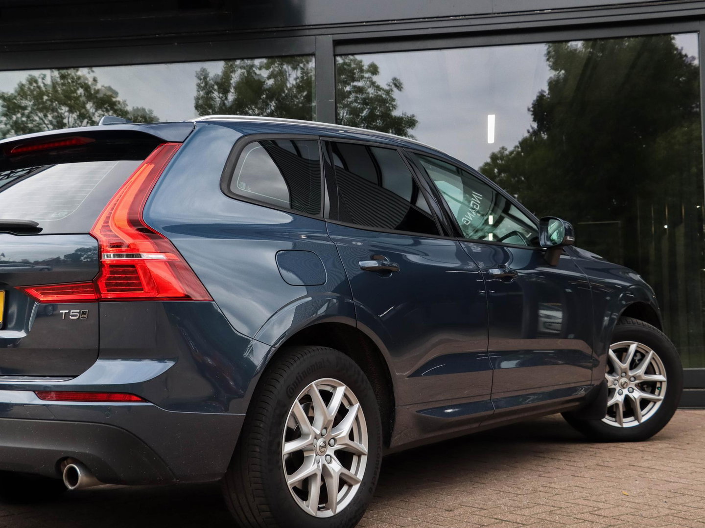 Volvo XC60 2.0 T5 AWD Momentum 250pk | Leder + Trekhaak