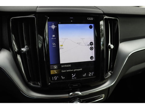 Volvo XC60 2.0 T5 AWD Momentum 250pk | Leder + Trekhaak