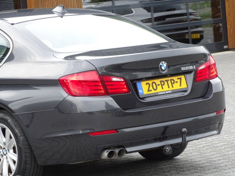 BMW 5 Serie 528i 259PK automaat / High Executive / *NAP*