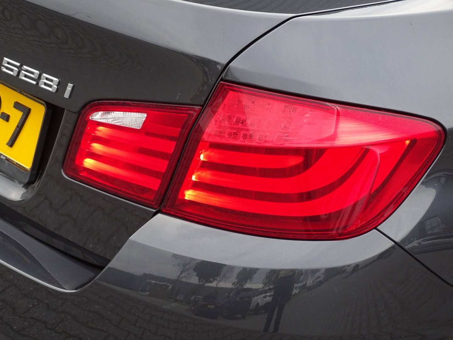 BMW 5 Serie 528i 259PK automaat / High Executive / *NAP*