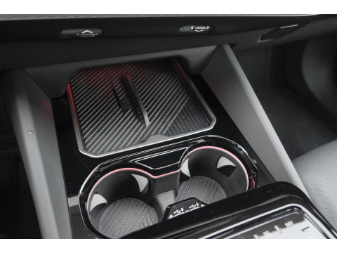 BMW 5 Serie Touring 550e 490pk M-sport xDrive Panoramadak *BTW* Bowers&Wilkins Trekhaak Head-up M-perfomance look