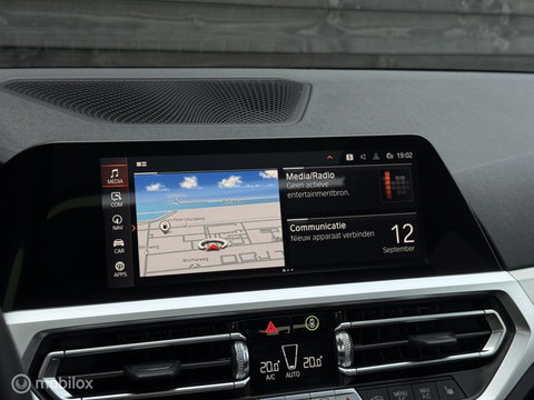 BMW 3 Serie 320i High Executive | M-Sport | Pano | Leder