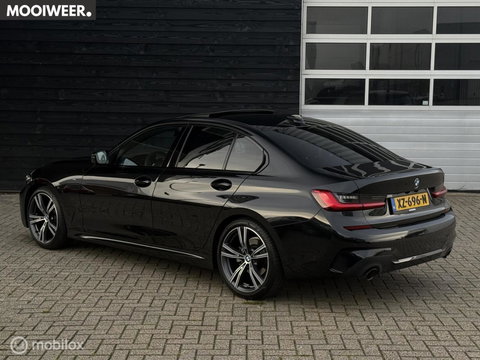 BMW 3 Serie 320i High Executive | M-Sport | Pano | Leder