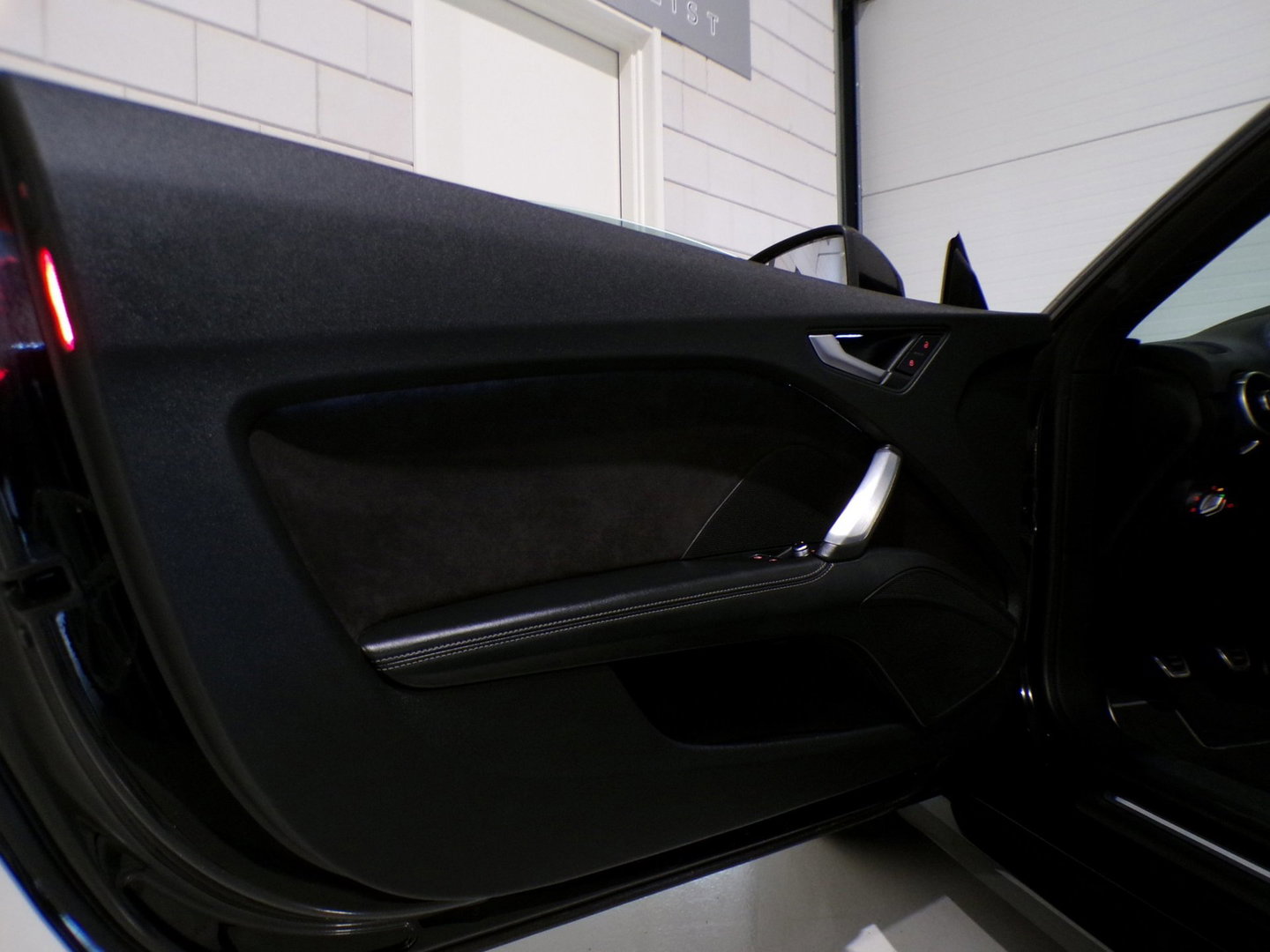 Audi TT Roadster 2.0 TFSI S-Line "Origineel NL!' 2x S line Apple-Carplay Stoelverwarming Xenon-LED Leer/Alcantara Parkeersensoren