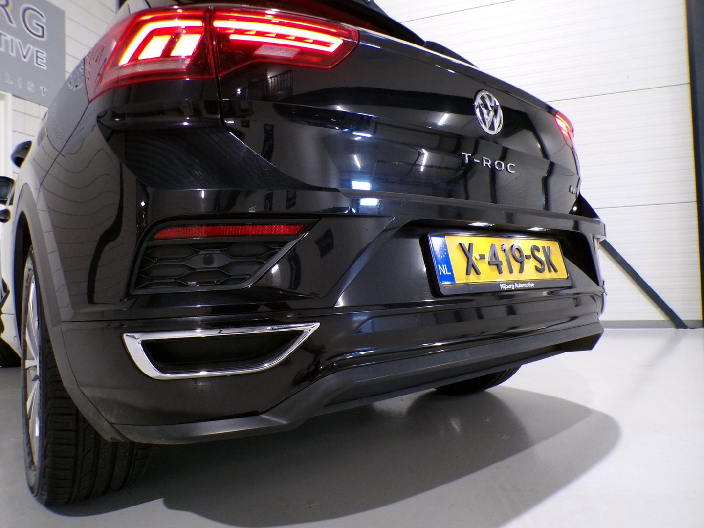 Volkswagen T-Roc 1.0 TSI R-Line Sport Apple-Carplay Full-LED Stoelverwarming Leer Parkeersensoren Adaptive-cruise Android-Auto