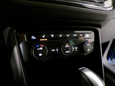 Volkswagen Tiguan 1.4 TSI ACT Connected Series "Automaat" Apple-Carplay Stoelverwarming Navigatie Bluetooth Lane-Assist