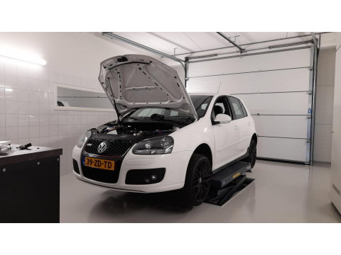 Volkswagen Tiguan 1.4 TSI ACT Connected Series "Automaat" Apple-Carplay Stoelverwarming Navigatie Bluetooth Lane-Assist