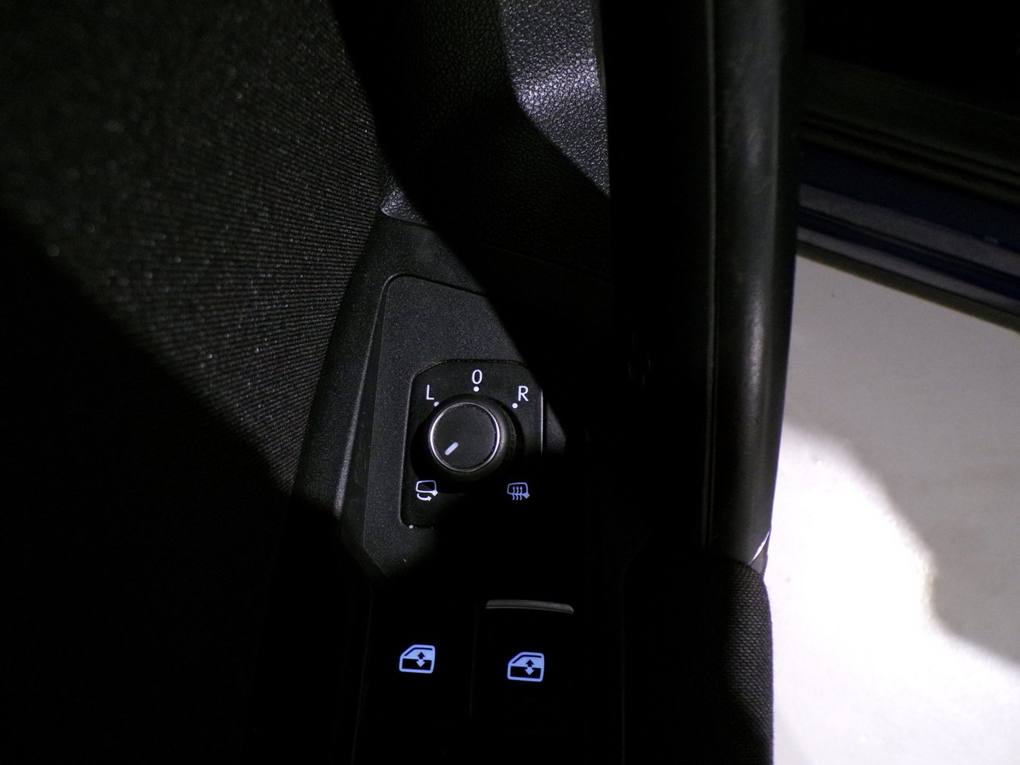Volkswagen Tiguan 1.4 TSI ACT 150PK R-Line Connected Series Trekhaak Apple-Carplay Virtual-cockpit Adaptive-cruise Navigatie