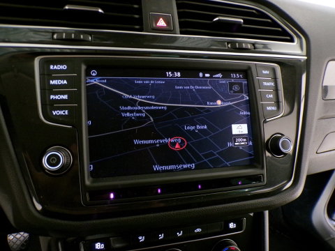 Volkswagen Tiguan 1.4 TSI ACT 150PK R-Line Connected Series Trekhaak Apple-Carplay Virtual-cockpit Adaptive-cruise Navigatie