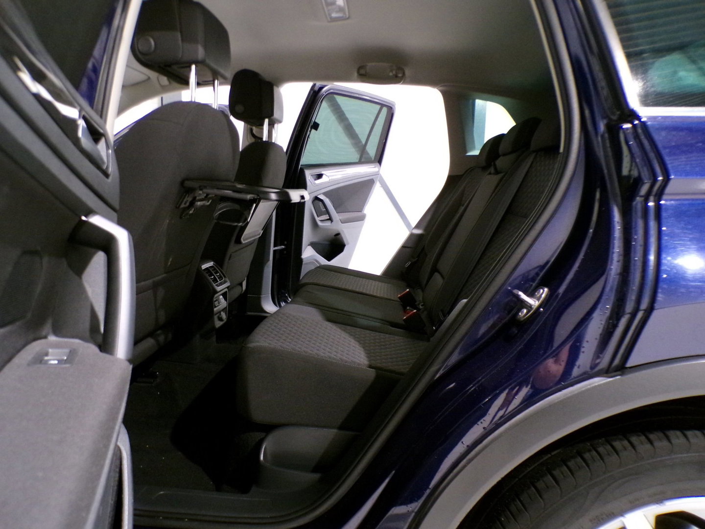 Volkswagen Tiguan 1.4 TSI ACT 150PK R-Line Connected Series Trekhaak Apple-Carplay Virtual-cockpit Adaptive-cruise Navigatie