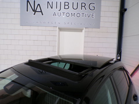 Volkswagen Golf 1.4 TSI ACT Highline "Automaat" Pano Stoelverwarming Trekhaak Xenon-LED Massage-stoel Camera Keyless Parkeersensor