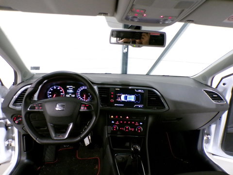 SEAT Leon 1.4 TSI FR Maxton Apple-carplay / Android-Auto Stoelverwarming 19"Velgen Seat-Sound Drive-Mode Parkeersensoren Garantie