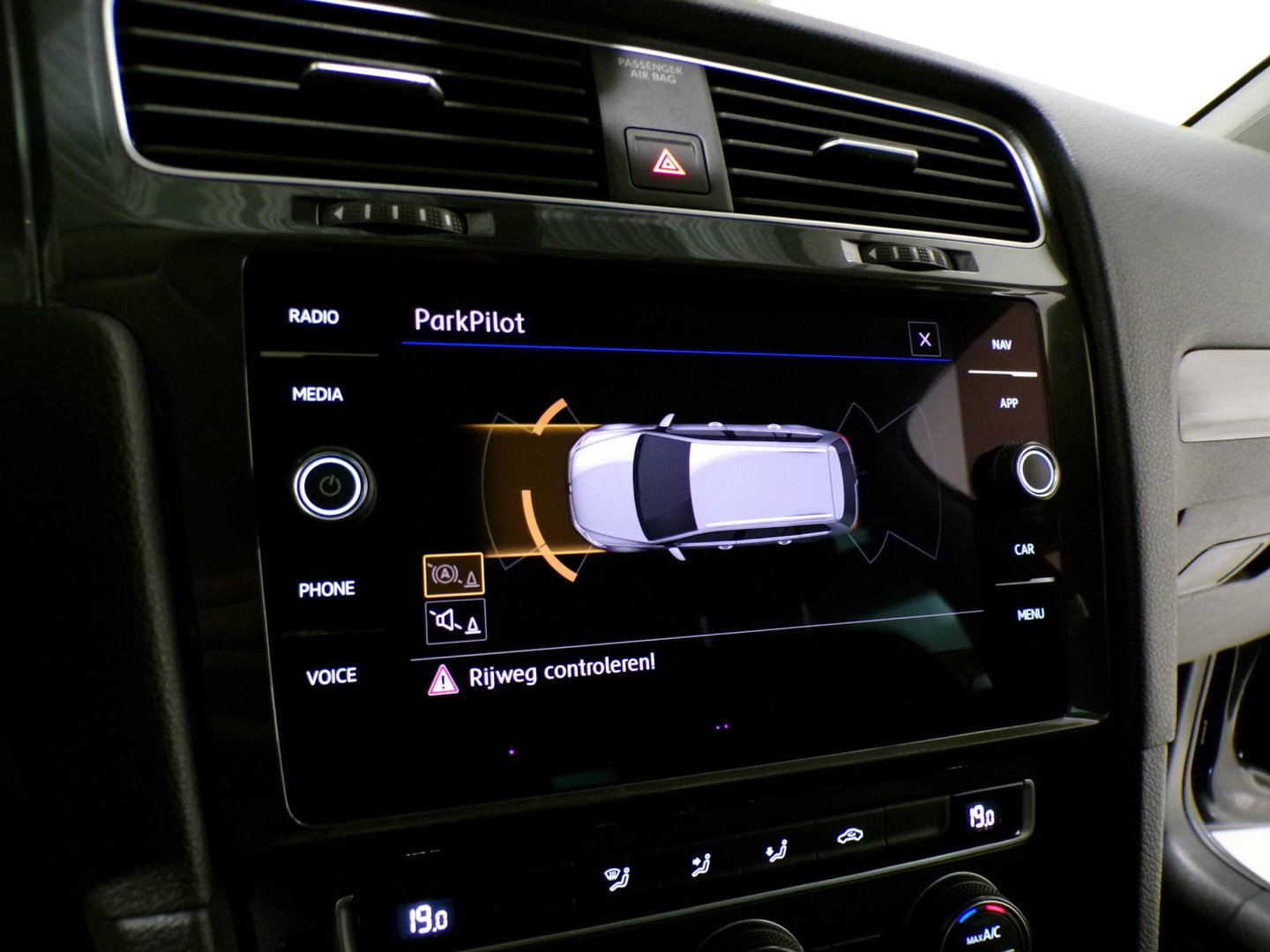 Volkswagen Golf Variant 1.0 TSI Comfortline "Origineel NL!" Apple-Carplay Parkeersensoren Adaptive-cruise Navigatie DAB+ Bluetooth