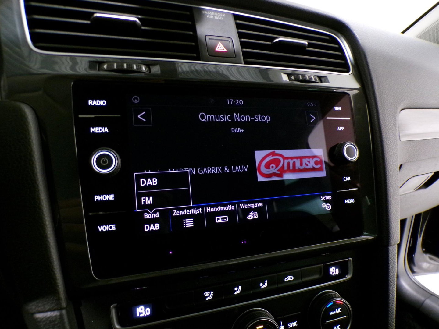 Volkswagen Golf Variant 1.0 TSI Comfortline "Origineel NL!" Apple-Carplay Parkeersensoren Adaptive-cruise Navigatie DAB+ Bluetooth
