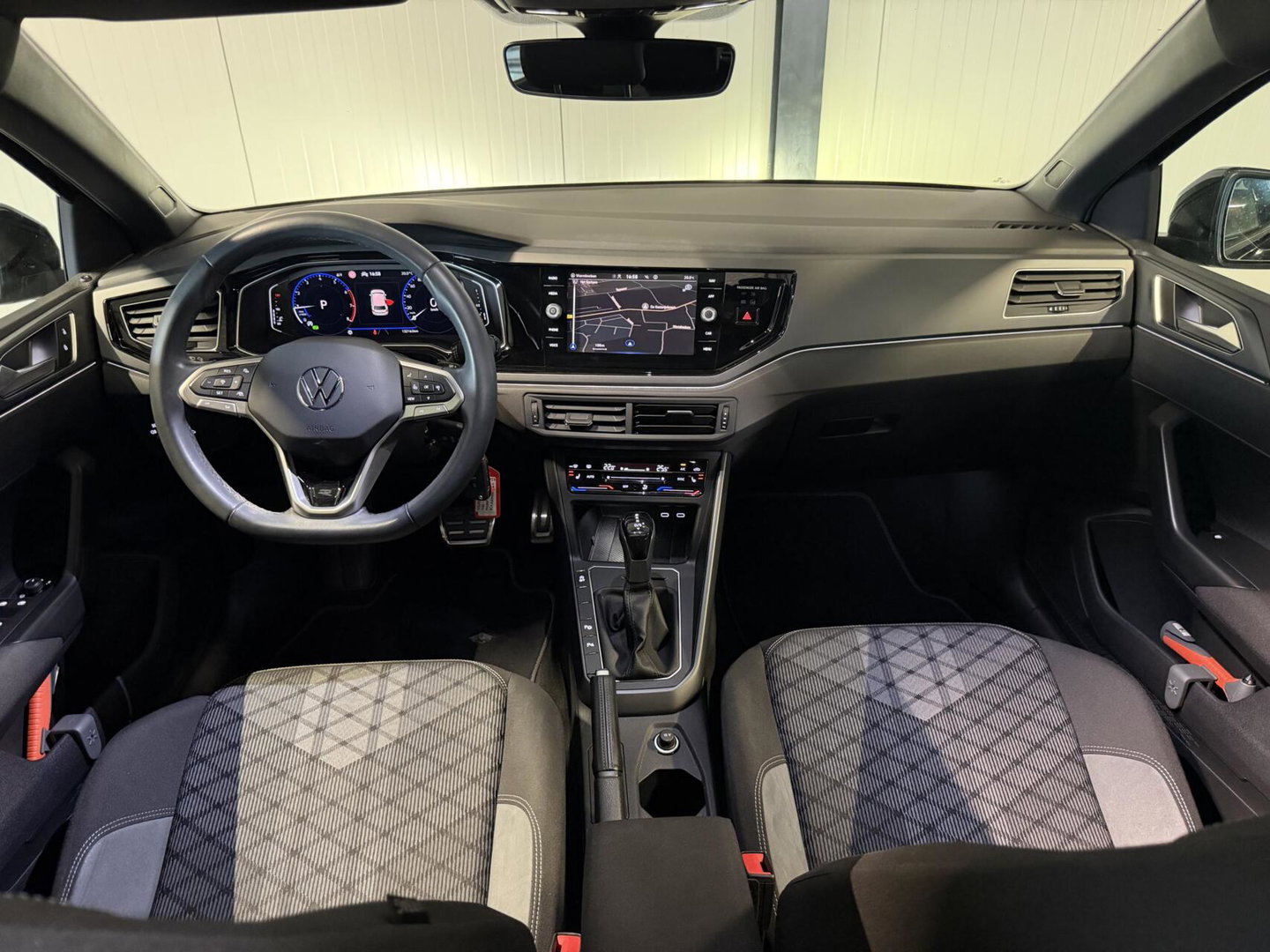 Volkswagen Polo 1.0 TSI 110PK R-Line Pano Virtual IQ Light