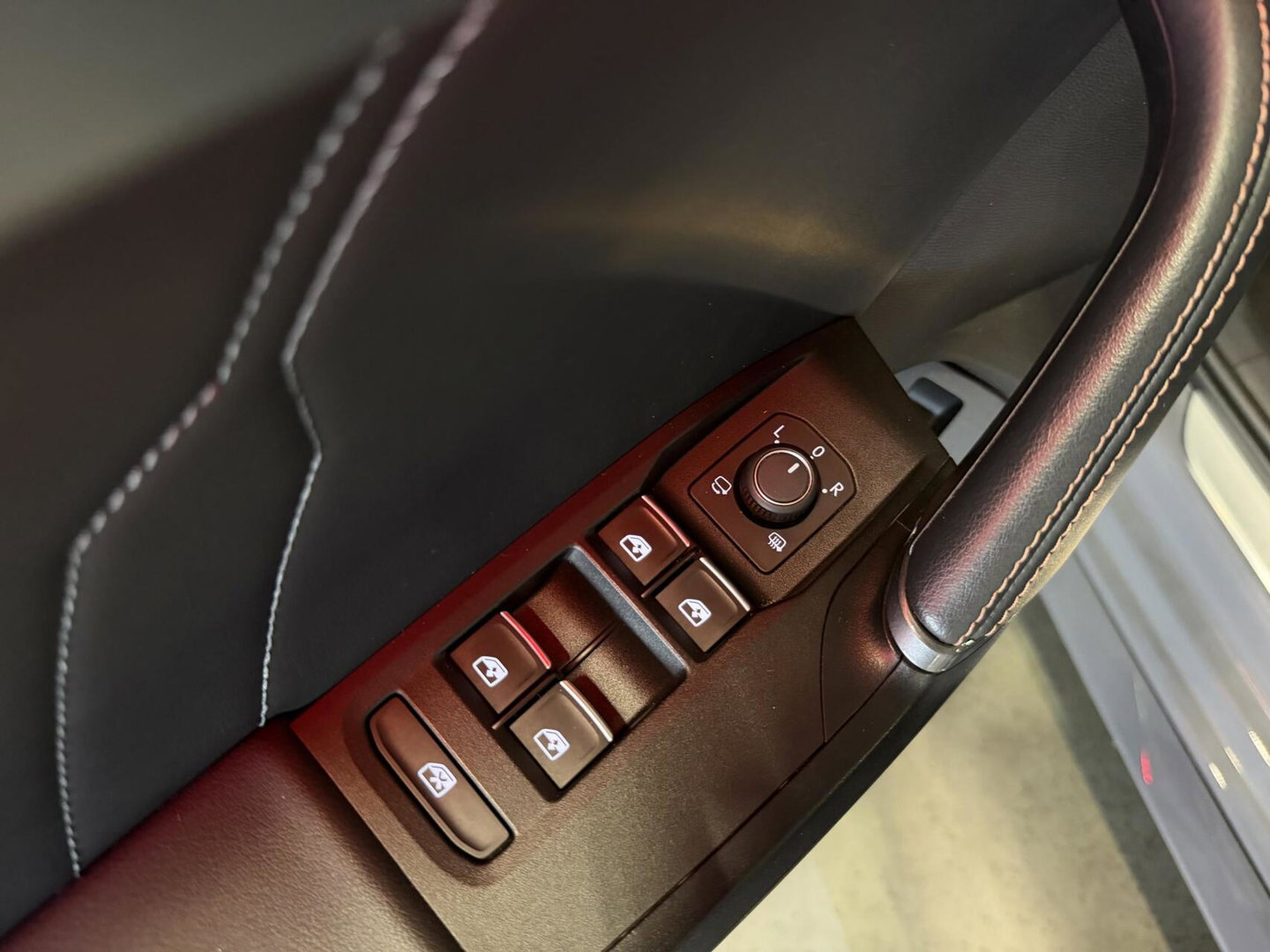 CUPRA Leon Sportstourer 1.4 e-Hybrid VZ Copper Edition Pano
