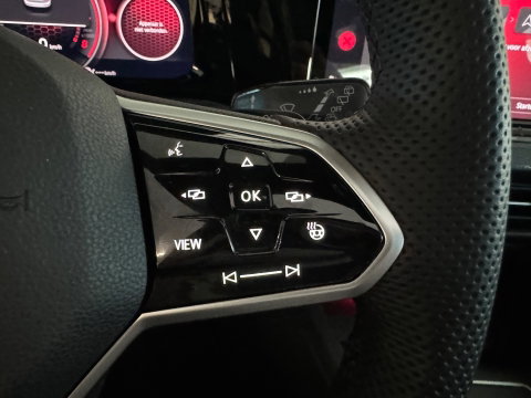 Volkswagen Golf 2.0 TSI GTI Pano|Leer|Stoelventilatie|Camera|IQ|Camera