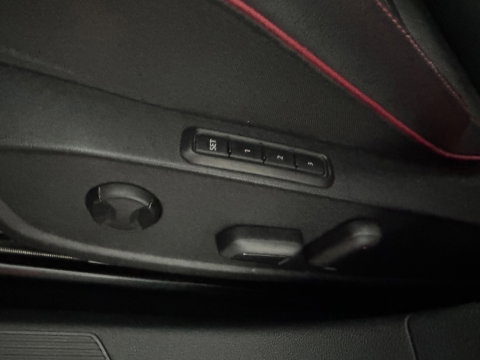 Volkswagen Golf 2.0 TSI GTI Pano|Leer|Stoelventilatie|Camera|IQ|Camera
